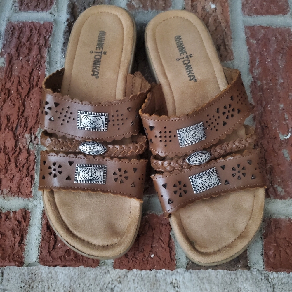 Minnetonka women's sandals
